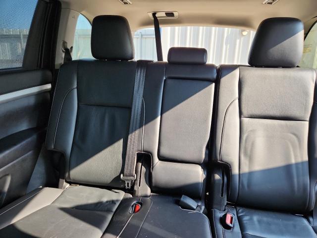 5TDJZRFH5KS597772 - 2019 TOYOTA HIGHLANDER SE 白色 照片 10