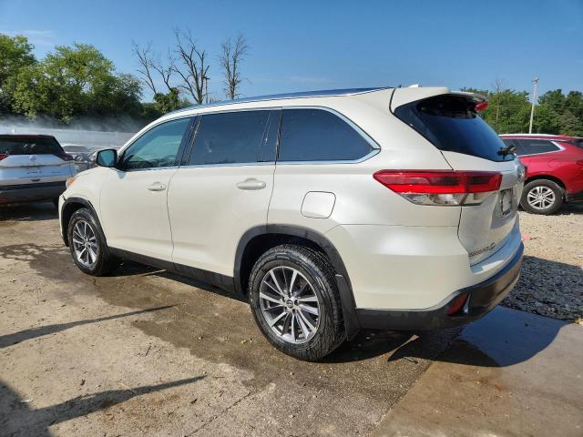 5TDJZRFH5KS597772 - 2019 TOYOTA HIGHLANDER SE 白色 照片 2