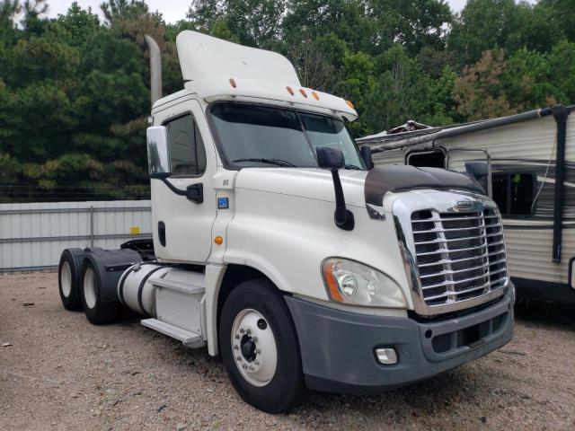 2013 FREIGHTLINER CASCADIA 1, 
