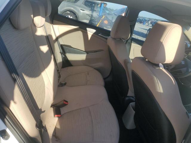 KMHCT4AE5GU988526 - 2016 HYUNDAI ACCENT SE 白色 照片 10