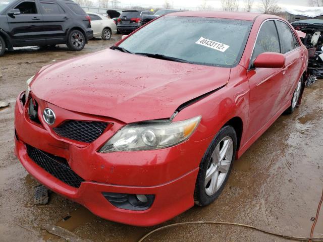 4T1BF3EK7BU155817 - 2011 TOYOTA CAMRY BASE RED photo 2