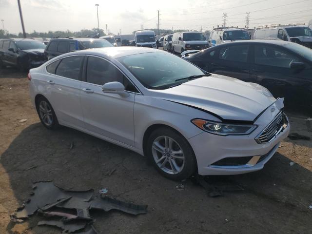 3FA6P0HDXJR259759 - 2018 FORD FUSION SE 白色 照片 4