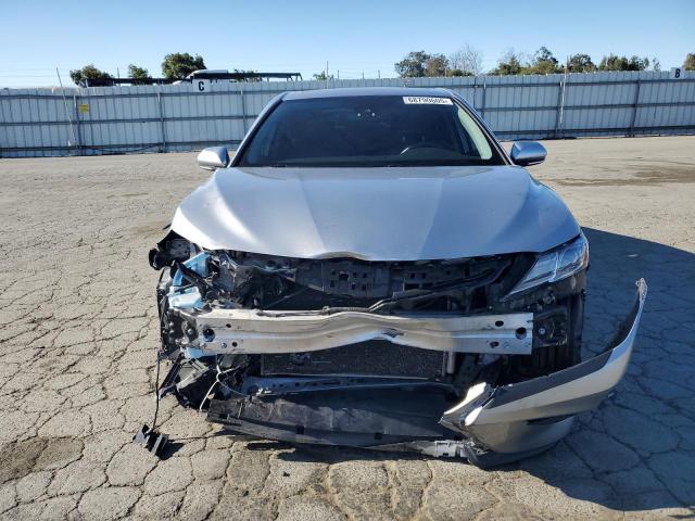 4T1B11HK1KU765565 - 2019 TOYOTA CAMRY L SILVER photo 5