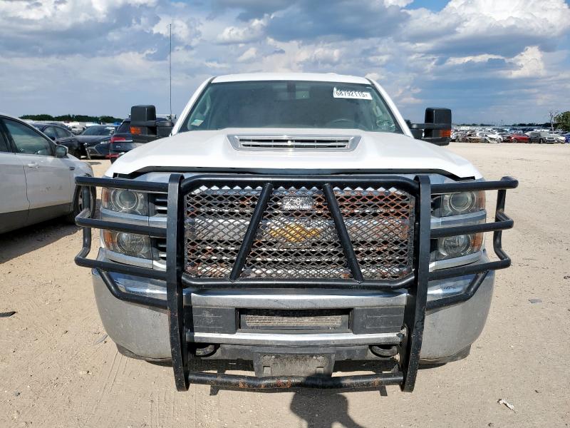 1GC1KUEY2HF215781 - 2017 CHEVROLET SILVERADO K2500 HEAVY DUTY WHITE photo 5