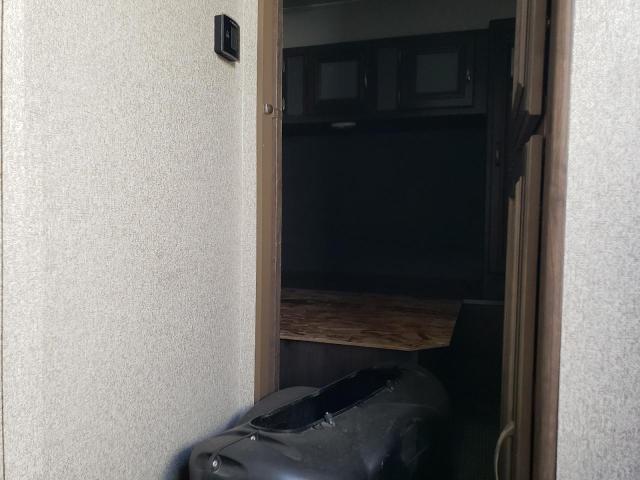 4YDT2522XJX413651 - 2018 KEYSTONE PASSPORT 双色 照片 8