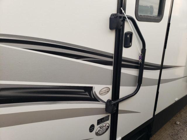 4YDT2522XJX413651 - 2018 KEYSTONE PASSPORT 双色 照片 9