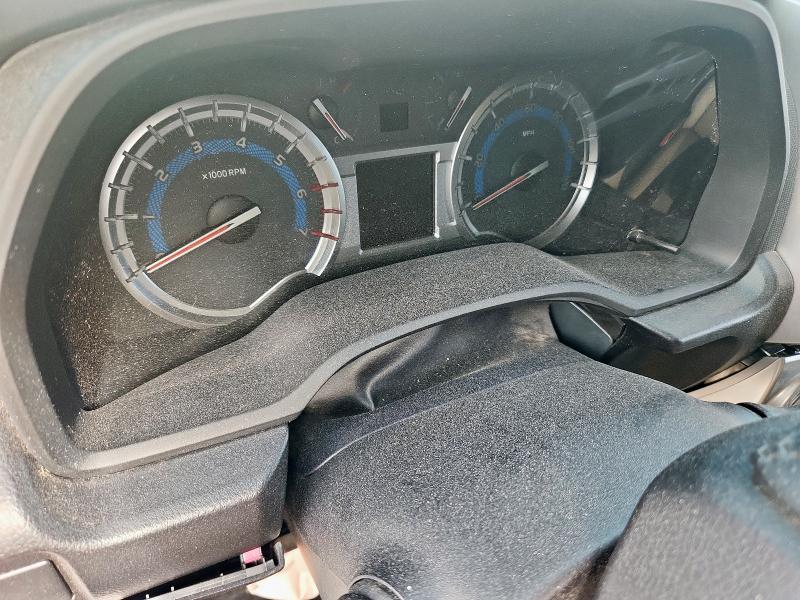 JTEZU5JRXJ5167469 - 2018 TOYOTA 4RUNNER SR5 أبيض صورة 9