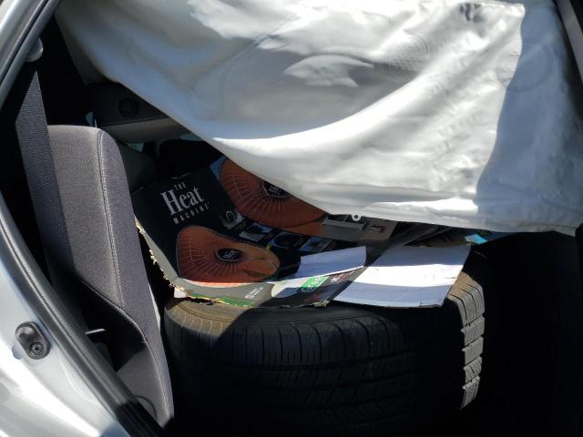 2T3RFREV7EW225419 - 2014 TOYOTA RAV4 XLE SILVER photo 11