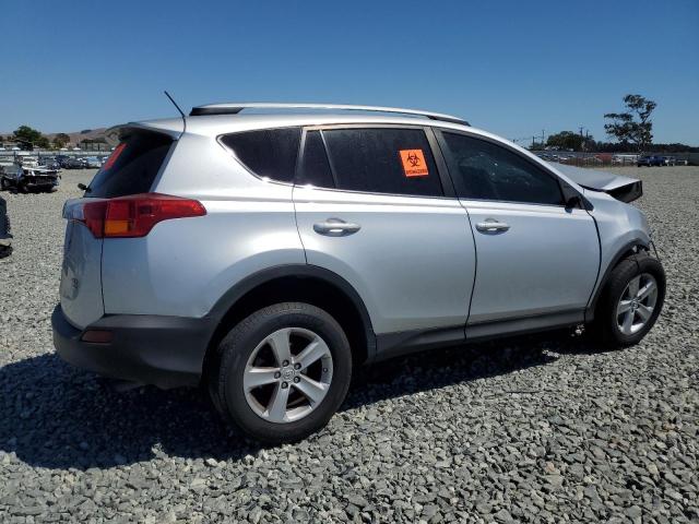 2T3RFREV7EW225419 - 2014 TOYOTA RAV4 XLE SILVER photo 3