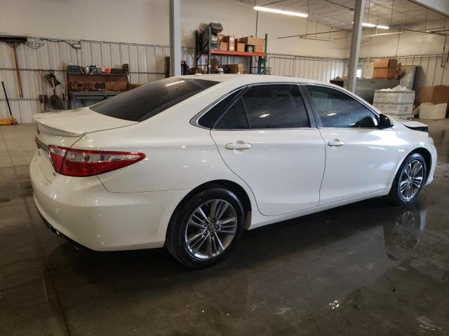 4T1BF1FK6FU051313 - 2015 TOYOTA CAMRY LE 白色 照片 3