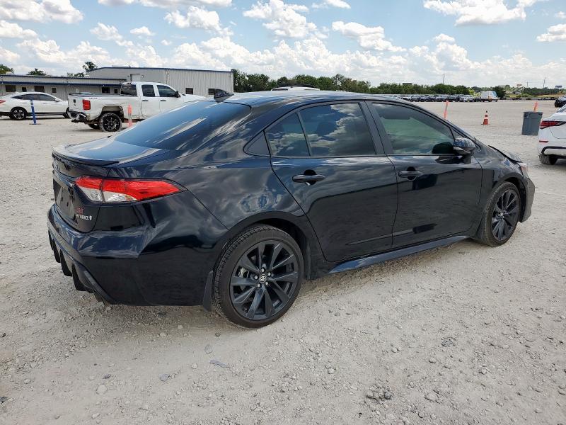 JTDBCMFE0R3042495 - 2024 TOYOTA COROLLA LE BLACK photo 3