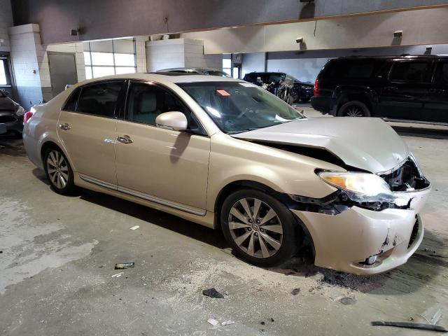 4T1BK3DB8CU463870 - 2012 TOYOTA AVALON BASE 奶油色 照片 4