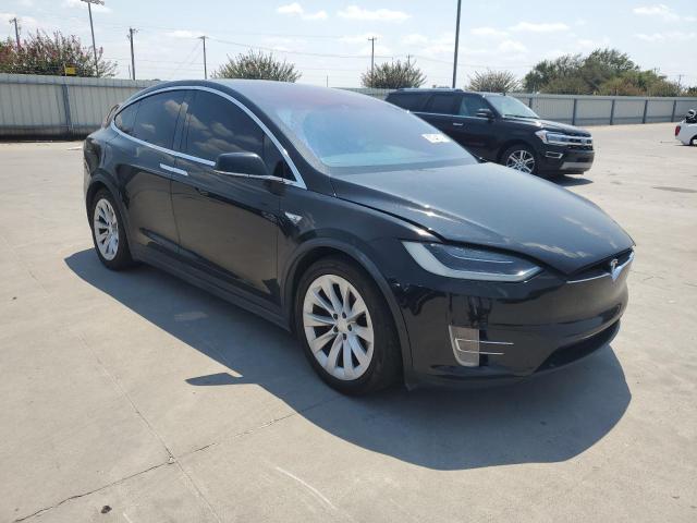 5YJXCAE28GF001737 - 2016 TESLA MODEL X BLACK photo 4