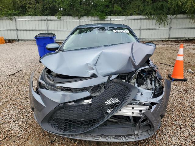 5YFEPMAE1MP165571 - 2021 TOYOTA COROLLA LE GRAY photo 5