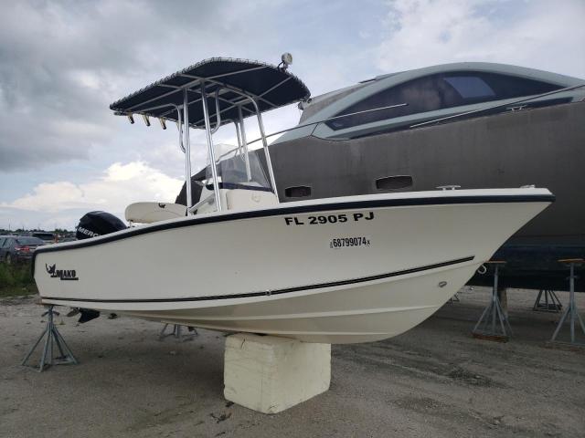 BUJ50835J910 - 2010 MAKO BOAT WHITE photo 1