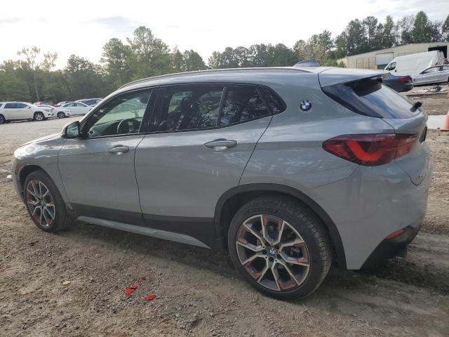 WBXYJ1C07M5S73109 - 2021 BMW X2 XDRIVE28I GRAY photo 2