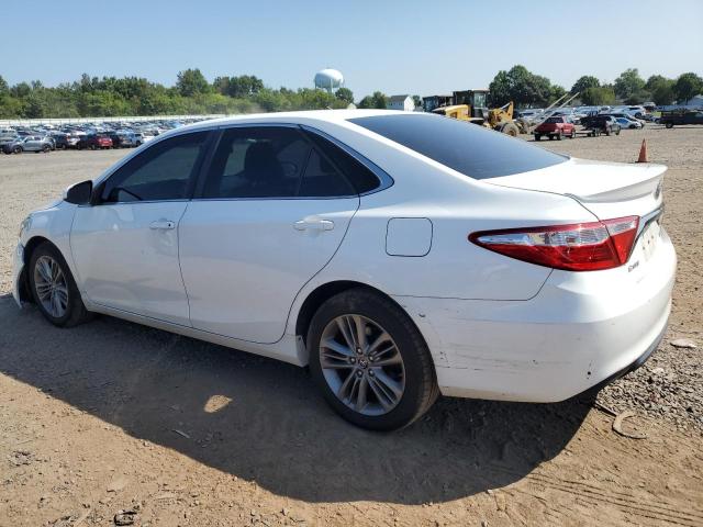 4T1BF1FK5GU593343 - 2016 TOYOTA CAMRY LE WHITE photo 2