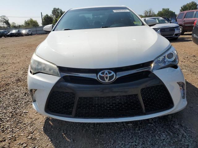 4T1BF1FK5GU593343 - 2016 TOYOTA CAMRY LE WHITE photo 5