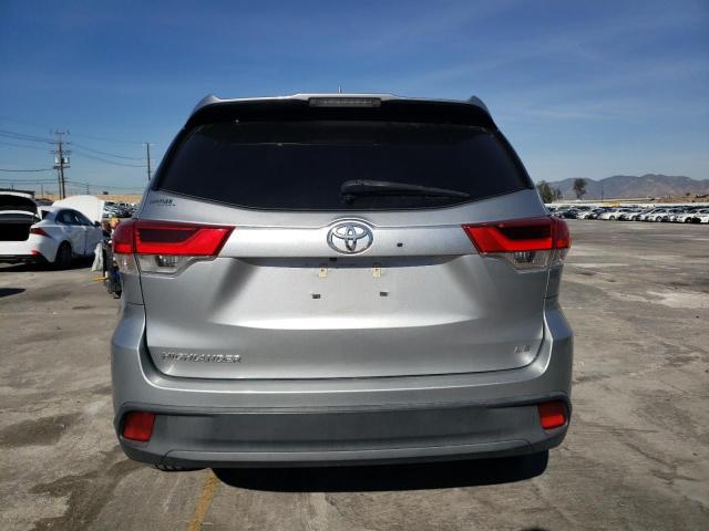 5TDZZRFH6HS190183 - 2017 TOYOTA HIGHLANDER LE SILVER photo 6