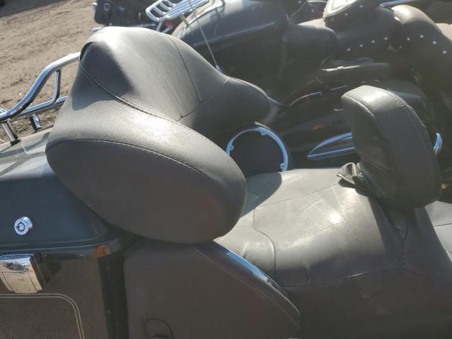 1HD1FC4137Y704002 - 2007 HARLEY-DAVIDSON FLHTCUI 黑色 照片 6