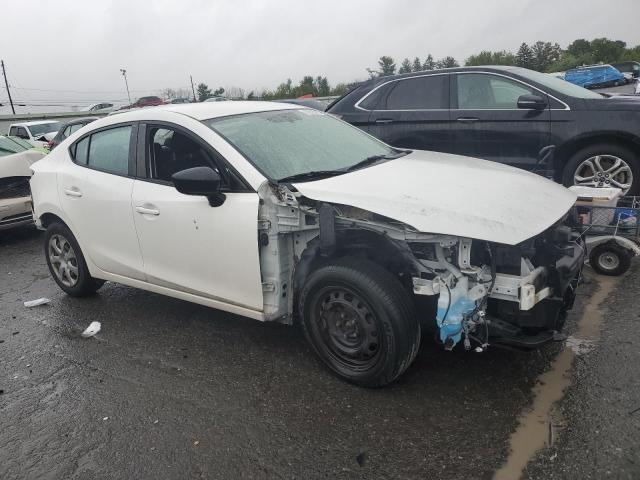 JM1BM1T77F1235042 - 2015 MAZDA 3 SV WHITE photo 4