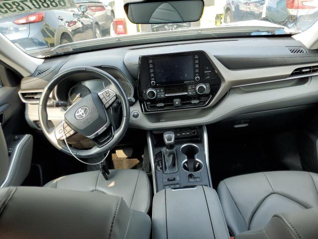 5TDGZRBHXMS526361 - 2021 TOYOTA HIGHLANDER XLE Plata foto 8