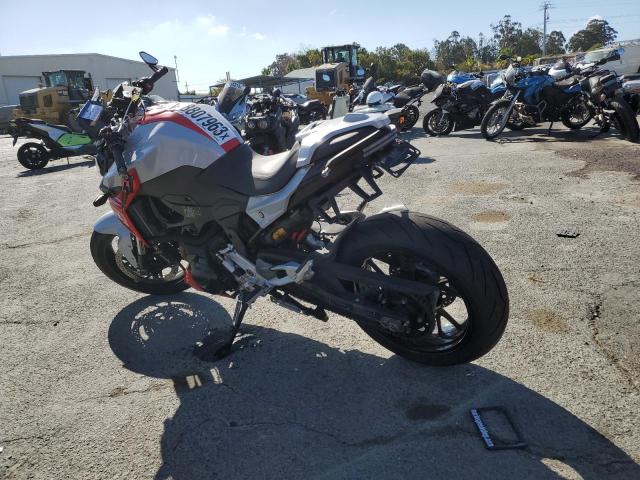 WB10K1306M6D93520 - 2021 BMW F 900 R TWO TONE photo 3