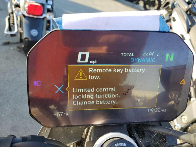 WB10K1306M6D93520 - 2021 BMW F 900 R TWO TONE photo 8