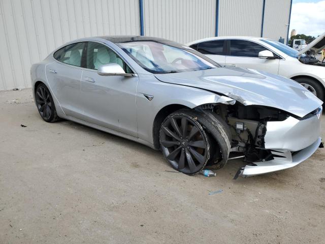5YJSA1E2XHF184561 - 2017 TESLA MODEL S Սպիտակ լուսանկար 4