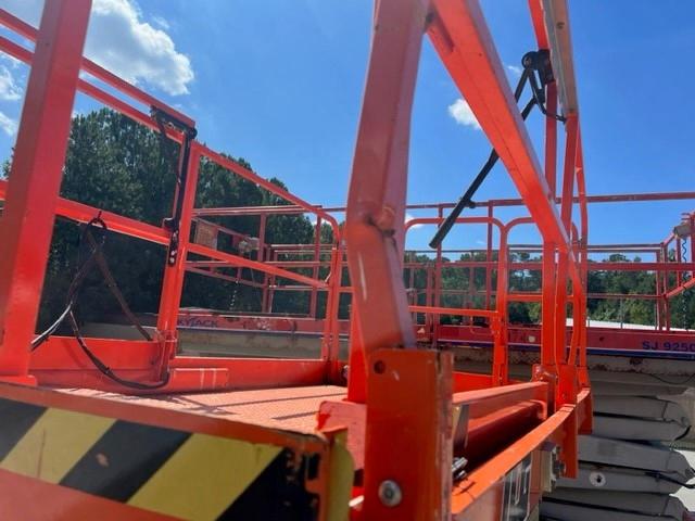 M200039437 - 2021 OTHER JLG 4069LE ORANGE photo 9