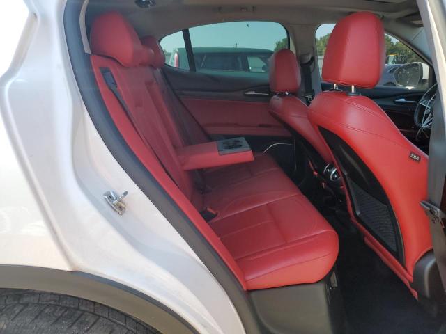 ZASFAKBN3J7C26917 - 2018 ALFA ROMEO STELVIO TI WHITE photo 11