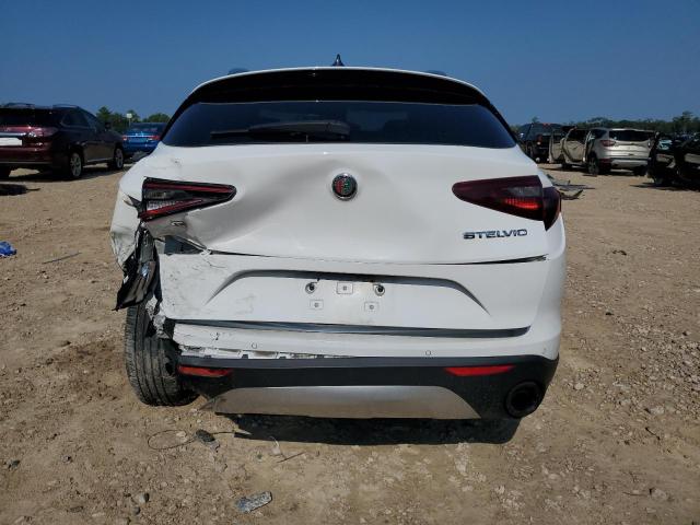 ZASFAKBN3J7C26917 - 2018 ALFA ROMEO STELVIO TI WHITE photo 6