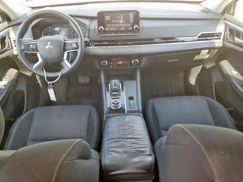 JA4J3TA84NZ035848 - 2022 MITSUBISHI OUTLANDER ES SILVER photo 8