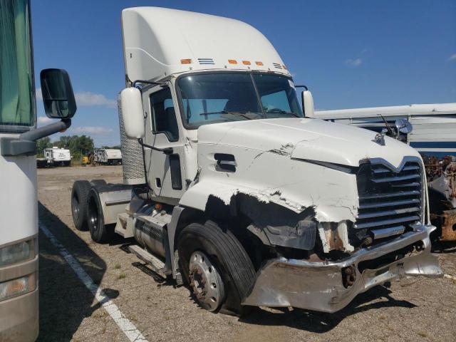 2008 MACK 600 CXU600, 