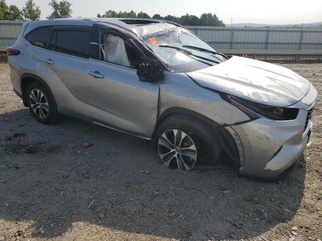 5TDHZRBH1MS075096 - 2021 TOYOTA HIGHLANDER XLE Gümüş foto 4