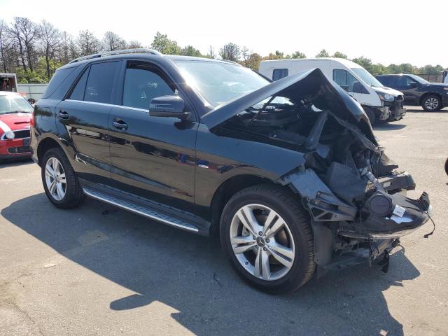 4JGDA5HBXCA015813 - 2012 MERCEDES-BENZ ML 350 4MATIC BLACK photo 4