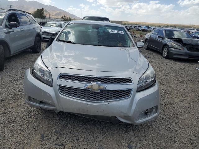 1G11H5SA8DF300509 - 2013 CHEVROLET MALIBU LTZ ვერცხლისფერი ფოტო 5