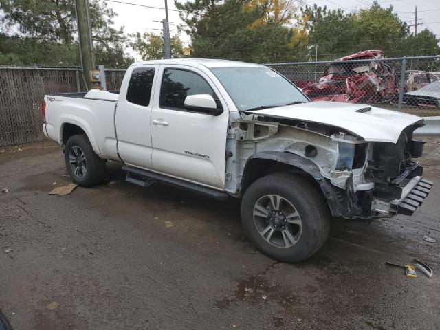 5TFRZ5CN5GX004628 - 2016 TOYOTA TACOMA ACCESS CAB WHITE photo 4