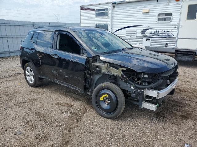 3C4NJDBB4JT139349 - 2018 JEEP COMPASS LATITUDE 黑色 照片 4