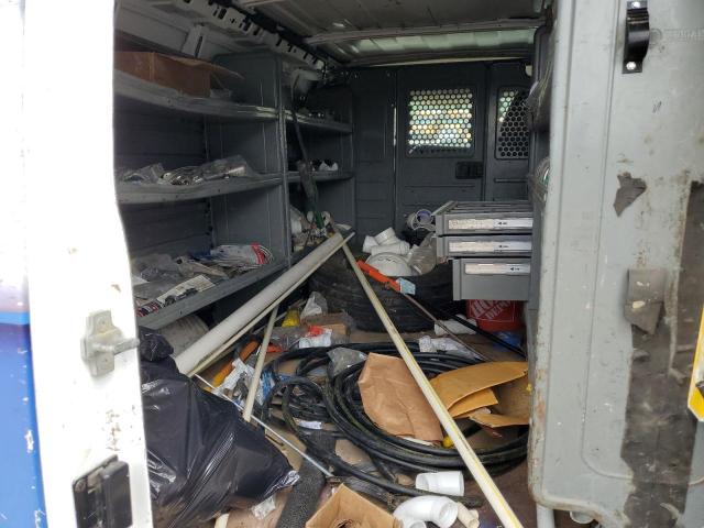 1GCWGFCA3C1110245 - 2012 CHEVROLET EXPRESS G2 WHITE photo 10