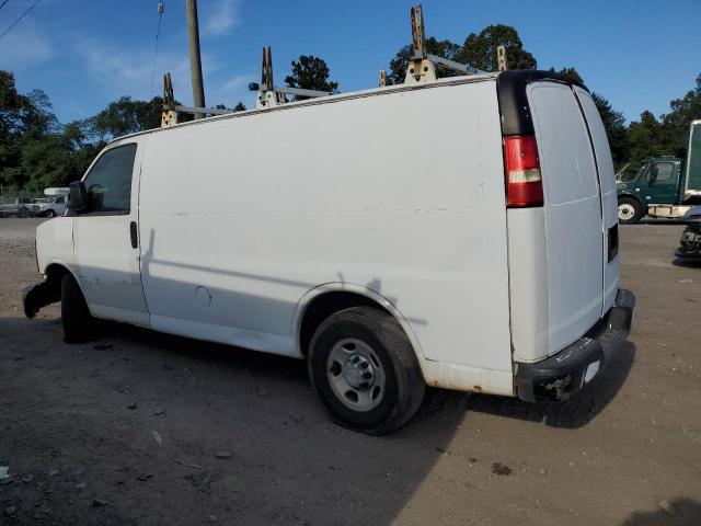 1GCWGFCA3C1110245 - 2012 CHEVROLET EXPRESS G2 WHITE photo 2