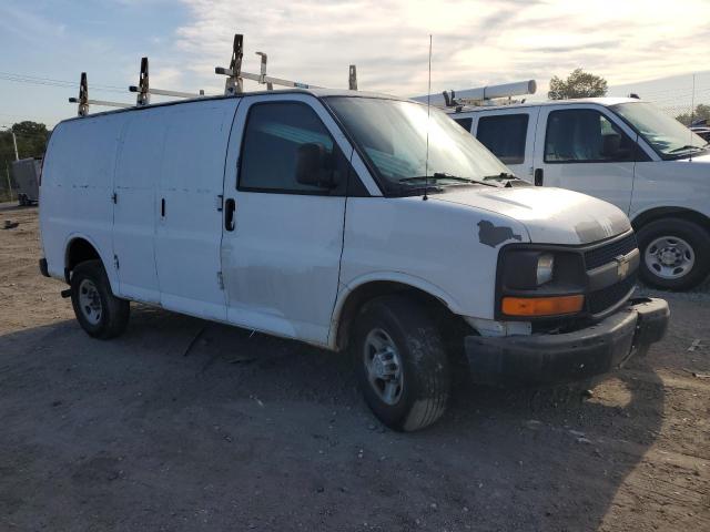 1GCWGFCA3C1110245 - 2012 CHEVROLET EXPRESS G2 WHITE photo 4