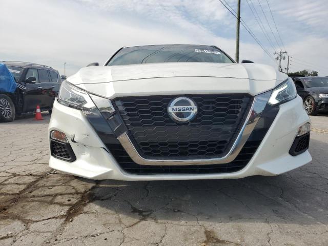 1N4BL4CV8KC137189 - 2019 NISSAN ALTIMA SR أبيض صورة 5