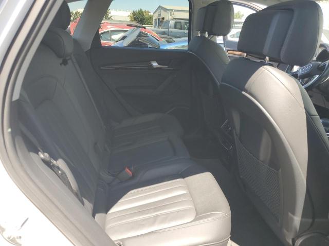 WA1BNAFY7J2106233 - 2018 AUDI Q5 PREMIUM PLUS WHITE photo 11