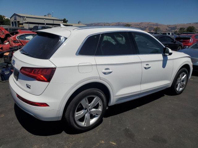 WA1BNAFY7J2106233 - 2018 AUDI Q5 PREMIUM PLUS WHITE photo 3