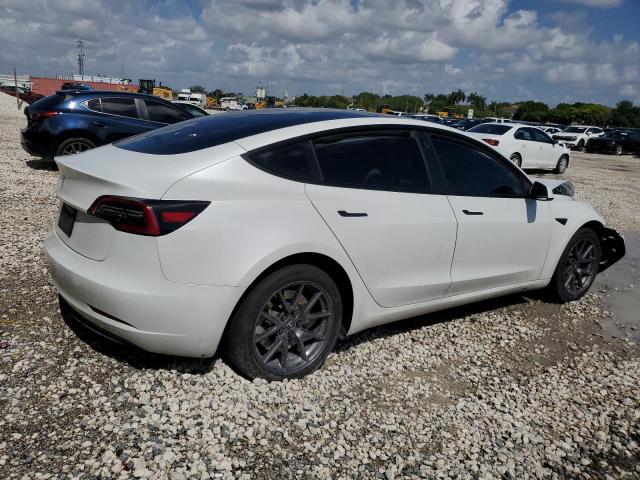 5YJ3E1EA1PF582899 - 2023 TESLA MODEL 3 WHITE photo 3