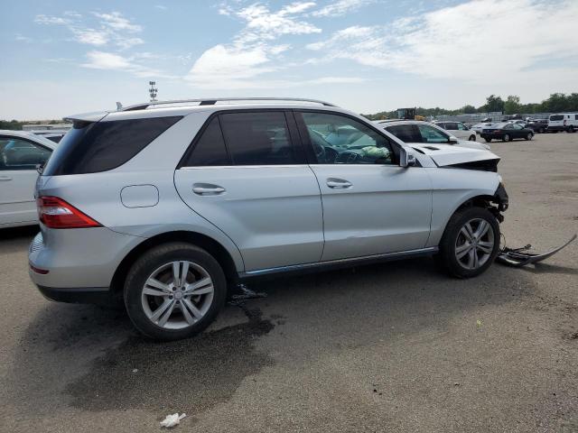 4JGDA5HB4FA497120 - 2015 MERCEDES-BENZ ML 350 4MATIC SILVER photo 3