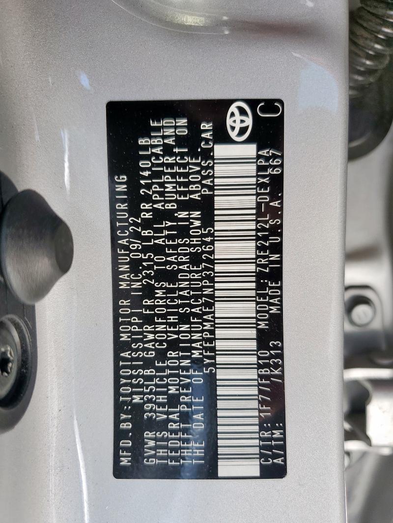 5YFEPMAE7NP372645 - 2022 TOYOTA COROLLA LE 银色 照片 12