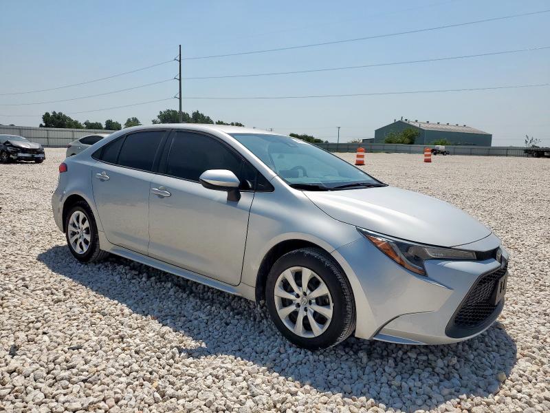 5YFEPMAE7NP372645 - 2022 TOYOTA COROLLA LE 银色 照片 4