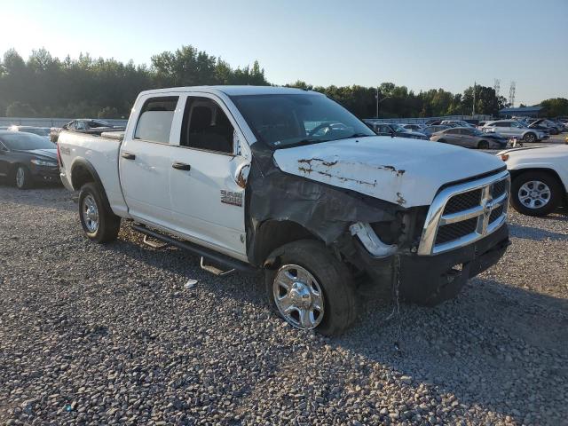 3C6UR5CJ0JG417213 - 2018 RAM 2500 ST أبيض صورة 4